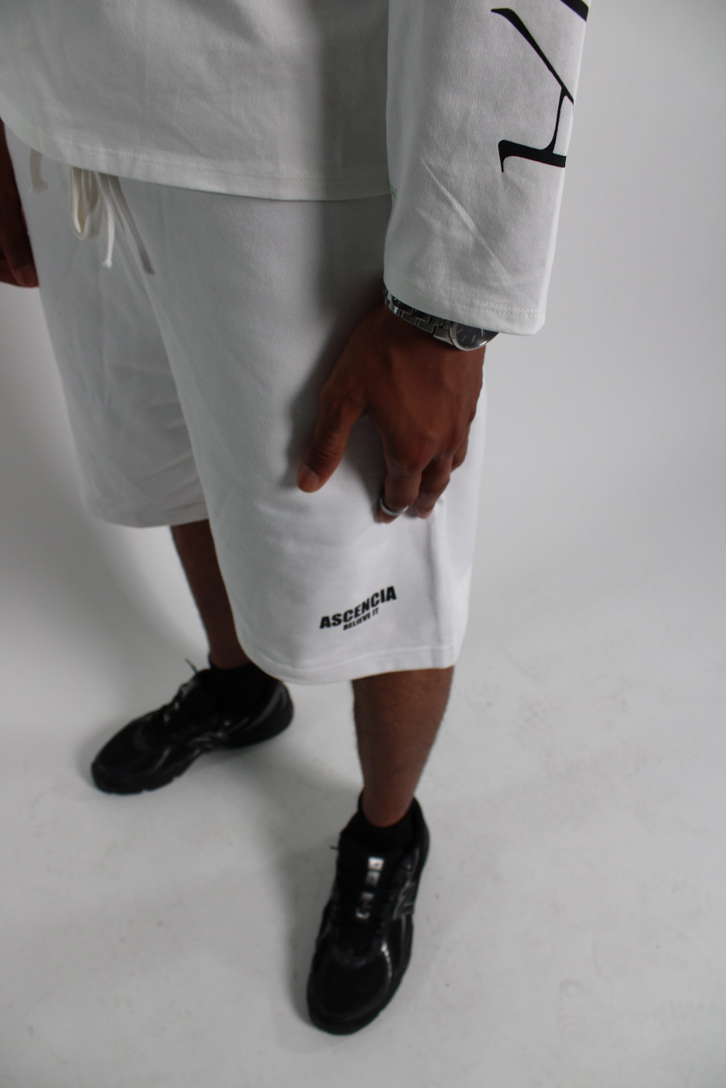 ASCENCIA — SHORT WHITE