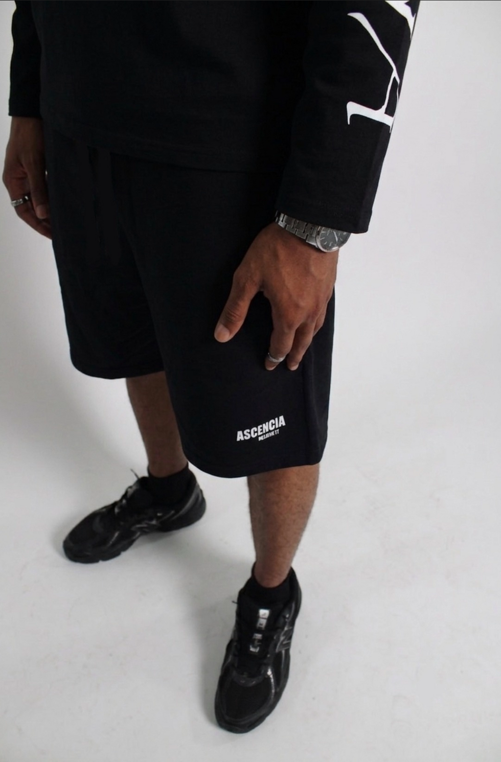 ASCENCIA — SHORT BLACK
