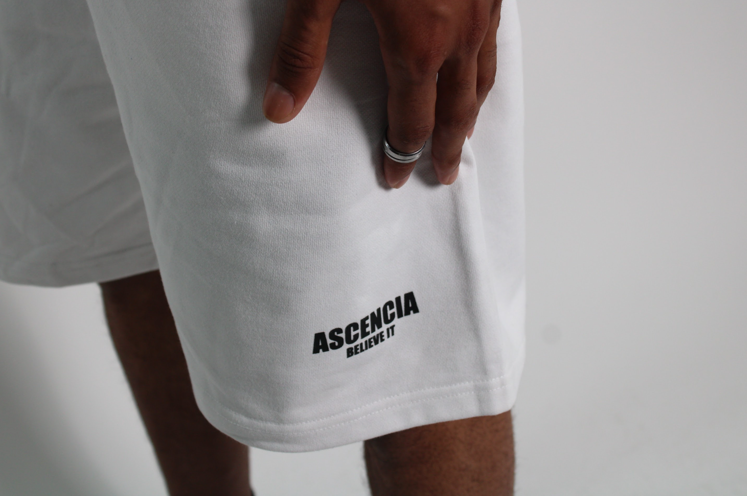 ASCENCIA — SHORT WHITE